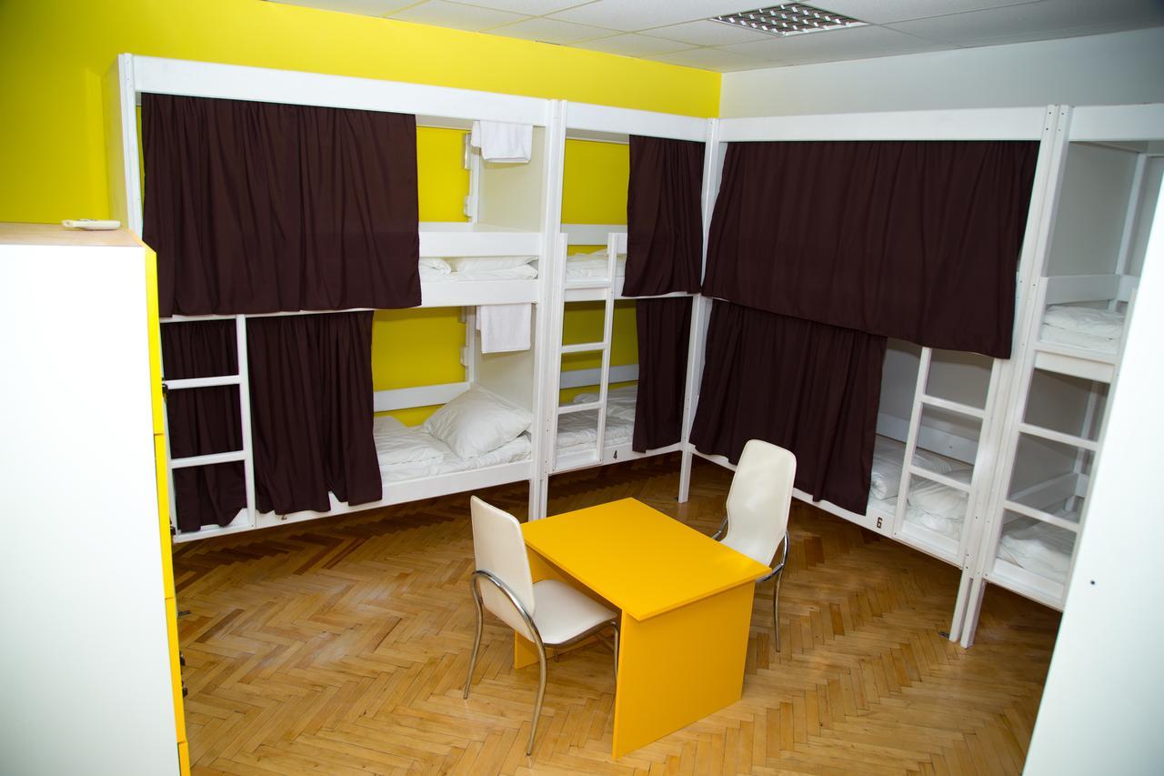 Sun City Hostel Киев Екстериор снимка