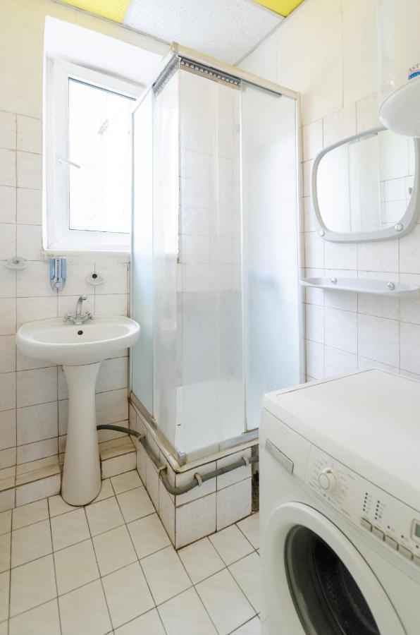 Sun City Hostel Киев Екстериор снимка
